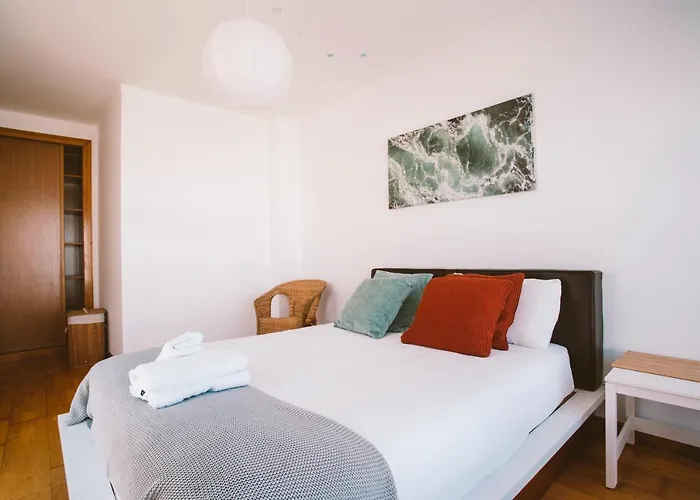 52 - Baleal Surfside